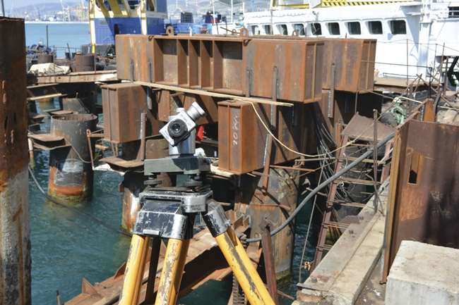 Testing of experimental piles on the quayat the port of Novorossiysk (Morstroytechnology Testing Centre)